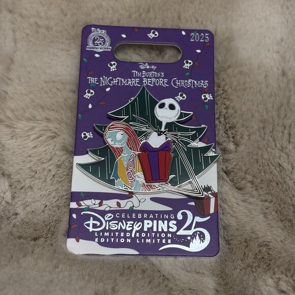 Disney Parks 2025 The Nightmare Before Christmas Pin Jack and Sally - Picture 1 of 2